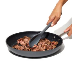 OXO Good Grips Hak- En Roerlepel 31 Cm Silicone Grijs -Thuiskeuken 11281800 hak enroerlepelsiliconengrijs3 4