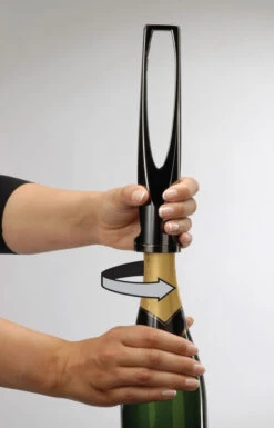 Le Creuset Screwpull SW-105 Pop Bulle Kurkentrekker Satin Chrome -Thuiskeuken 59139013000664 2 1486032676 1600x1200