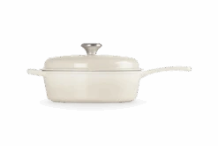Le Creuset Signature Cassadou Braadpan ø 26 Cm Gietijzer Meringue -Thuiskeuken lc 20200116 hl ps fs 21079267164430 003