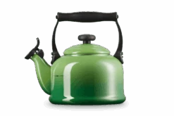 Le Creuset Tradition Fluitketel 2,1 Liter Staal Bamboo -Thuiskeuken lc 20200630 zs ps fs 40102024080000 003 1