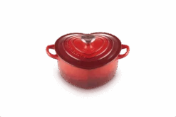 Le Creuset Braadpan Hartvormig Met Rvs Knop 2 Liter Gietijzer Kersrood -Thuiskeuken lc 20210113 hl ps fs 21401200602455 002