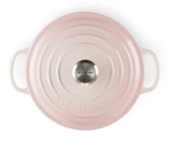 Le Creuset Signature Braadpan 4,2 Liter ø 24 Cm Gietijzer Shell Pink 10 Le Creuset Signature Braadpan 4,2 Liter ø 24 Cm Gietijzer Shell Pink -Thuiskeuken rs8767 lc 20190618 fr ps 00009 24cm